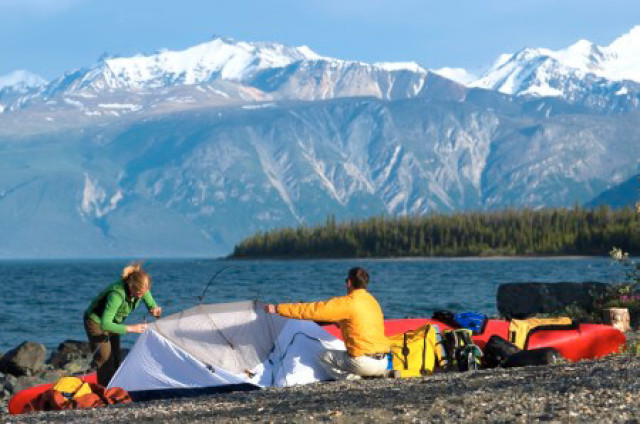 Camping Kluana Lake am Yukon River ©Government of Yukon