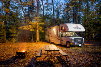 CanaDream RV MHA Maxi Motorhome Außenansicht By: CanaDream RV Reisebild: CanaDream RV MHA Maxi Motorhome Außenansicht