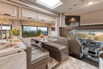 El Monte RV Innenansicht By: El Monte RV Reisebild: El Monte RV Innenansicht