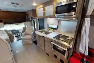 Wohnmobil Urlaub Kanada Fraserway C-Large Küche By: Fraserway RV Reisebild: Wohnmobil Urlaub Kanada Fraserway C-Large Küche