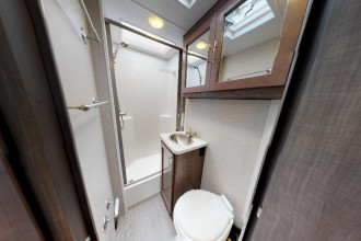 Wohnmobil Urlaub Kanada Fraserway C-Medium Bad By: Fraserway RV Reisebild: Wohnmobil Urlaub Kanada Fraserway C-Medium Bad