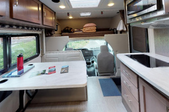 Wohnmobil Urlaub Kanada Fraserway C-Medium Küche By: Fraserway RV Reisebild: Wohnmobil Urlaub Kanada Fraserway C-Medium Küche