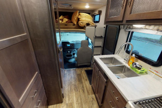 Wohnmobil Urlaub Kanada Fraserway C-Small Innenansicht By: Fraserway RV Reisebild: Wohnmobil Urlaub Kanada Fraserway C-Small Innenansicht