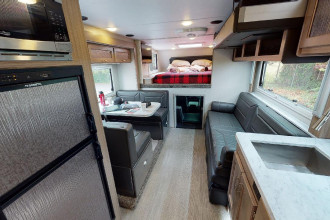 Wohnmobil Urlaub Kanada Fraserway Overlander Innenansicht By: Fraserway RV Reisebild: Wohnmobil Urlaub Kanada Fraserway Overlander Innenansicht
