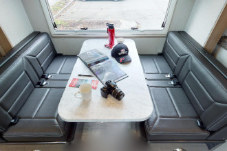 Wohnmobil Urlaub Kanada Fraserway Overlander Essbereich By: Fraserway RV Reisebild: Wohnmobil Urlaub Kanada Fraserway Overlander Essbereich