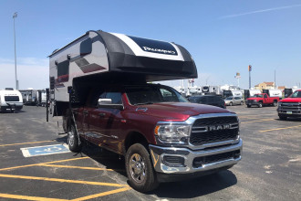 PickUp Camper frontal Reisebild: PickUp Camper frontal