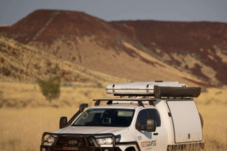 2 Personen Allradcamper außen By: RedSands Campers Reisebild: 2 Personen Allradcamper außen