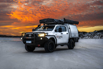 5 Personen Allradcamper außen By: RedSands Campers Reisebild: 5 Personen Allradcamper außen