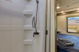 Road Bear RV Innenansicht By: Road Bear RV Reisebild: Road Bear RV Innenansicht