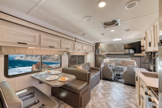 Road Bear RV Innenansicht By: Road Bear RV Reisebild: Road Bear RV Innenansicht