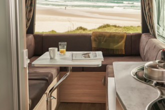 Maui Ultima Plus innen By: THL Reisebild: Maui Ultima Plus innen