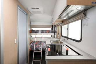 Britz Discovery Bett By: THL Reisebild: Britz Discovery Bett