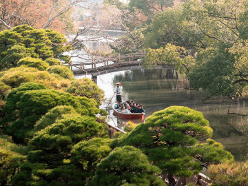 Gardens in Fukuoka; Copyright JNTO