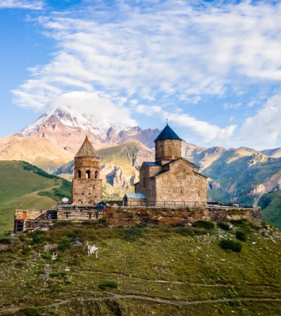 Foto 3 Georgien Armenien Reise - Kazbek und Dreifaltigkeitskirche Gergeti