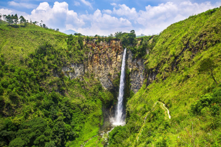 Indonesien Reise: Sipisopiso Wasserfall Sumatra Indonesien Reise: Sipisopiso Wasserfall Sumatra