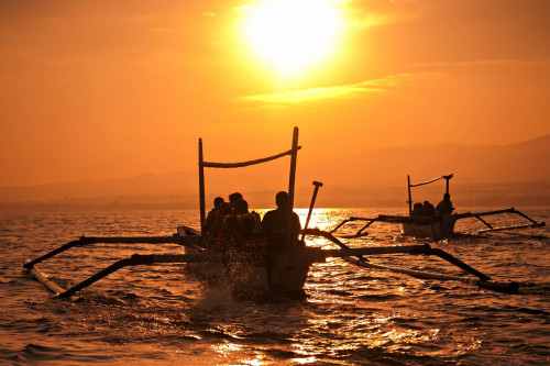 Indonesien Reise: Boote in Lovina Beach auf Bali