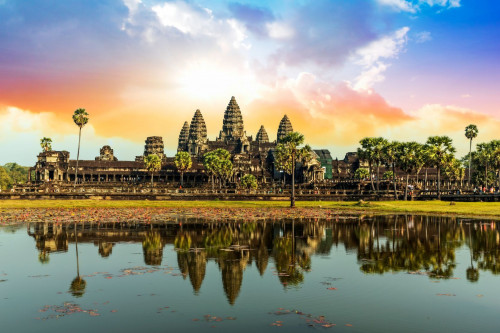 Sonnenaufgang über Angkor