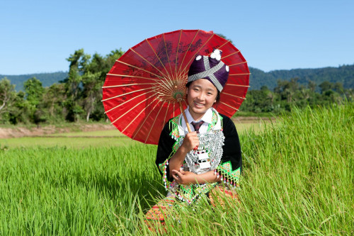 Laos Reise: Hmong Frau