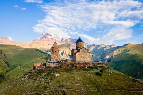 Georgien Armenien Reise - Kazbek und Dreifaltigkeitskirche Gergeti