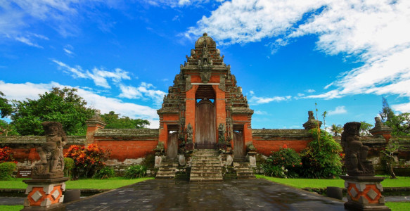 Reise Indonesien: Pura Taman Saraswati Tempel Reisebild - Reise Indonesien: Pura Taman Saraswati Tempel