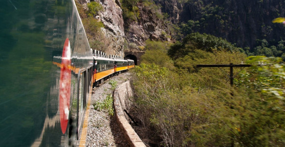 Reisebild - Mexiko Urlaub - Zugreise Kupferschluchten