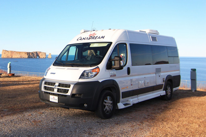CanaDream RV DVC Deluxe Van Conversion Außenansicht Foto des Modells - CanaDream RV DVC Deluxe Van Conversion Außenansicht