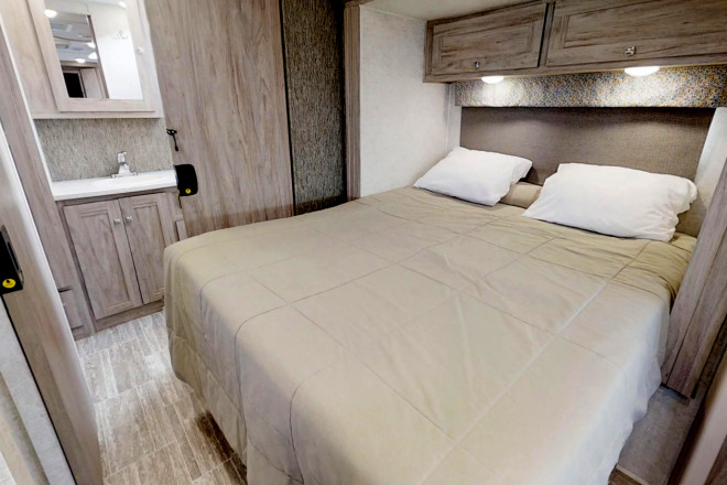 CanaDream RV SVC Super Van Conversion Schlafbereich Foto des Modells - CanaDream RV SVC Super Van Conversion Schlafbereich