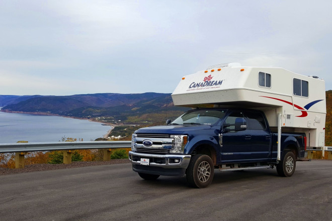 CanaDream RV TCA Maxi Travel Camper Außenansicht Foto des Modells - CanaDream RV TCA Maxi Travel Camper Außenansicht