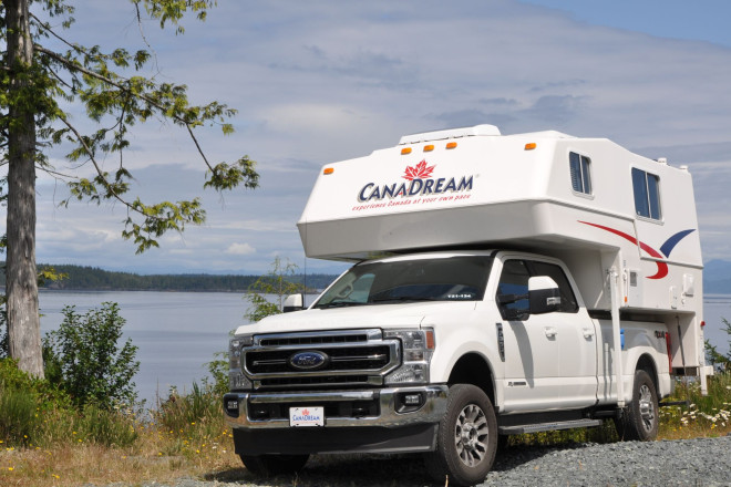 CanaDream RV TCA Maxi Travel Camper Außenansicht Foto des Modells - CanaDream RV TCA Maxi Travel Camper Außenansicht