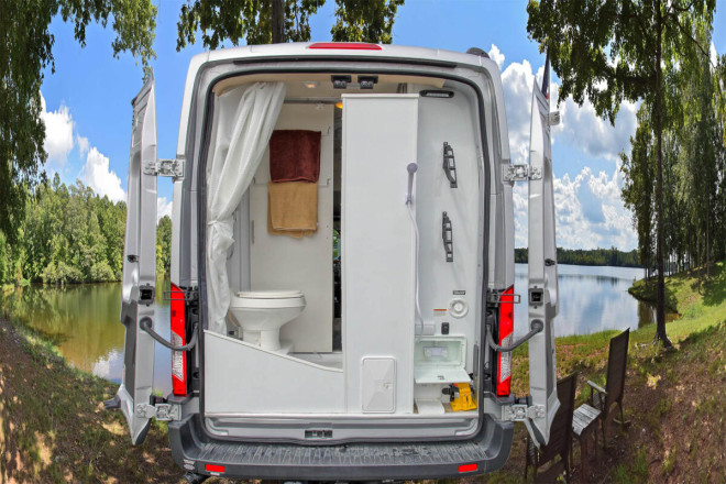 Wohnmobil Urlaub Kanada Four Seasons RV Van Conversion Bad Foto des Modells - Wohnmobil Urlaub Kanada Four Seasons RV Van Conversion Bad