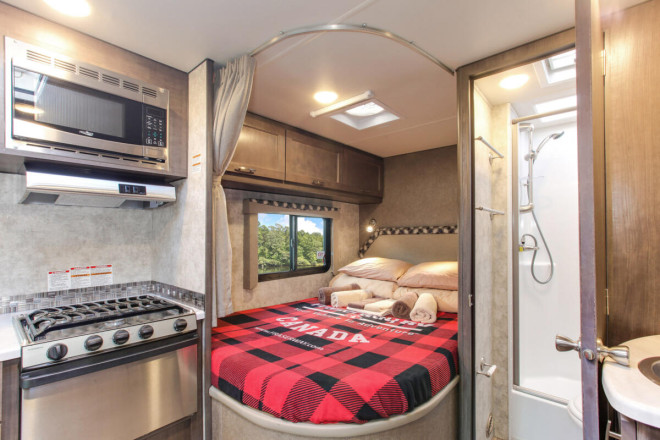 Wohnmobil Urlaub Kanada Four Seasons RV C-Large Schlafbereich Foto des Modells - Wohnmobil Urlaub Kanada Four Seasons RV C-Large Schlafbereich
