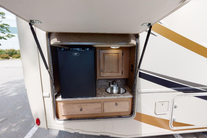 Foto des Modells - Wohnmobil Urlaub Kanada Fraserway Außenansicht