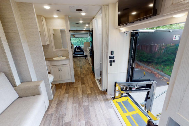 Foto des Modells - Wohnmobil Urlaub Kanada Fraserway Barrierefreies Wohnmobil Innenansicht