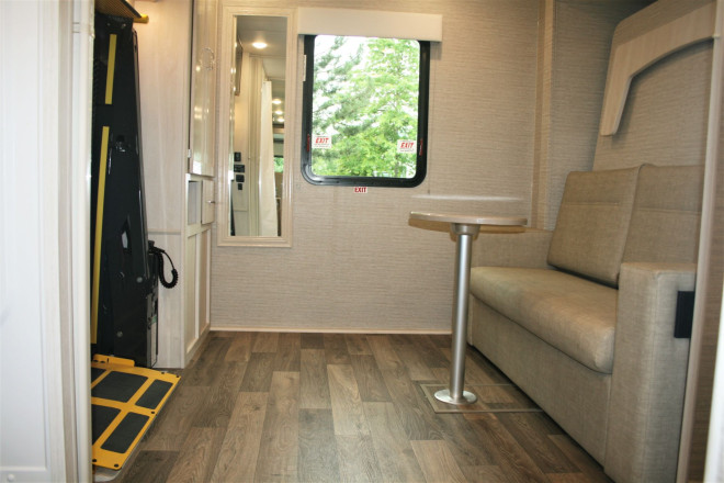 Foto des Modells - Wohnmobil Urlaub Kanada Fraserway Barrierefreies Wohnmobil Innenansicht