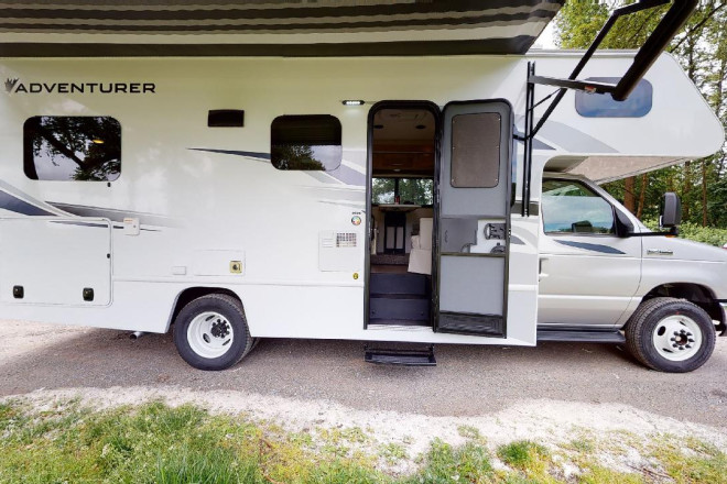 Foto des Modells - Wohnmobil Urlaub Kanada Fraserway C-Large Außenansicht