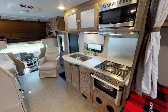 Foto des Modells - Wohnmobil Urlaub Kanada Fraserway C-Large Küche