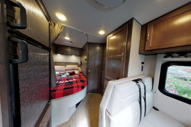 Foto des Modells - Wohnmobil Urlaub Kanada Fraserway C-Medium Innenansicht