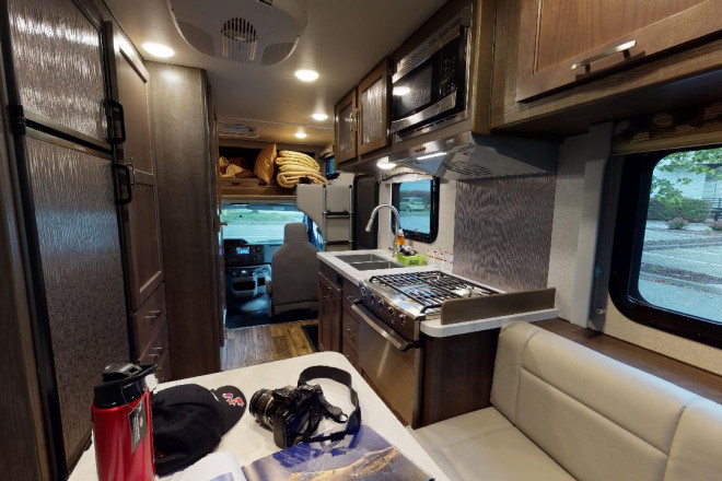 Foto des Modells - Wohnmobil Urlaub Kanada Fraserway C-Small Innenansicht