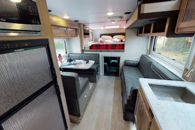 Foto des Modells - Wohnmobil Urlaub Kanada Fraserway Overlander Innenansicht