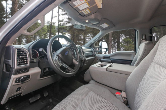 Foto des Modells - Wohnmobil Urlaub Kanada Fraserway Truck Camper Fahrerkabine