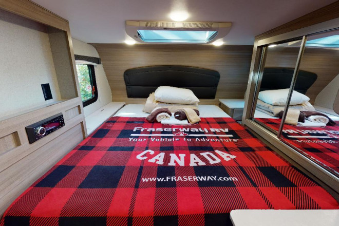 Foto des Modells - Wohnmobil Urlaub Kanada Fraserway Truck Camper mit Slide Out Schlafbereich