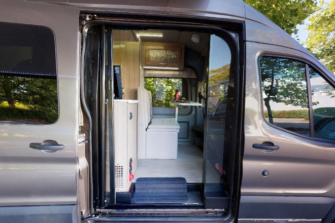 Foto des Modells - Wohnmobil Urlaub Kanada Fraserway Außenansicht Van Conversion
