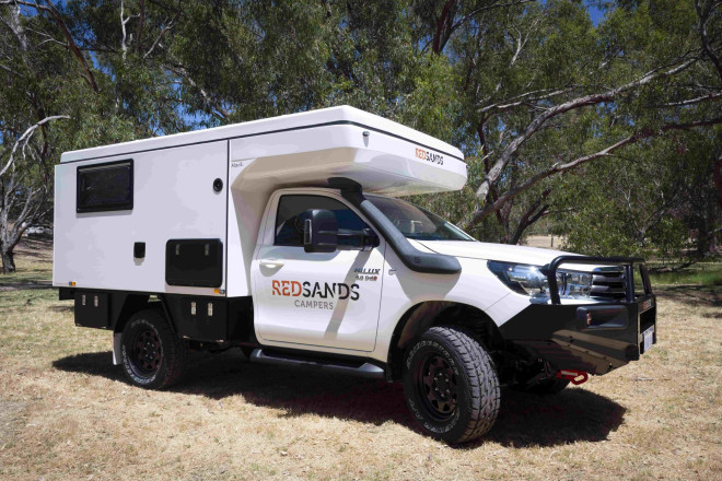 Wanderer Luxe 2 Personen Allradcamper außen Foto des Modells - Wanderer Luxe 2 Personen Allradcamper außen