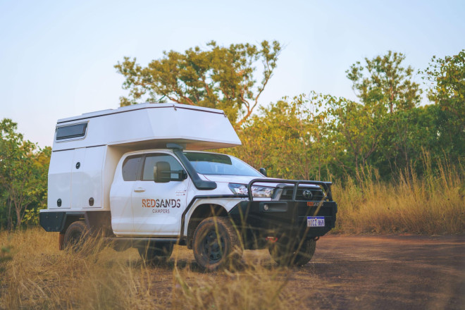 Wanderer Outback 2 Personen Allradcamper außen Foto des Modells - Wanderer Outback 2 Personen Allradcamper außen