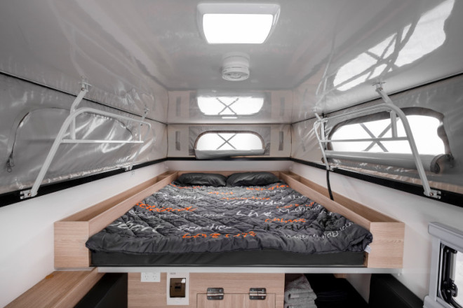 Apollo Adventure Camper Bett Foto des Modells - Apollo Adventure Camper Bett