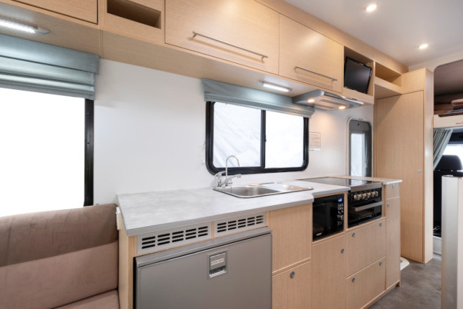 Apollo Euro Camper Küche Foto des Modells - Apollo Euro Camper Küche