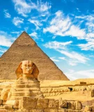 Pyramide und Sphinx