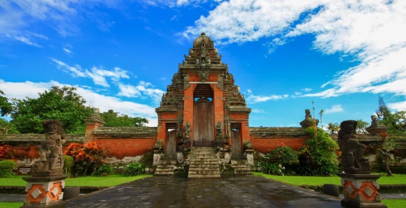 Reisebild - Reise Indonesien: Pura Taman Saraswati Tempel